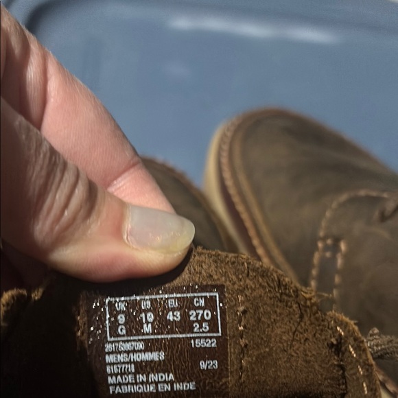 Clarks Brown Suede Chukka Boots with Classic Design